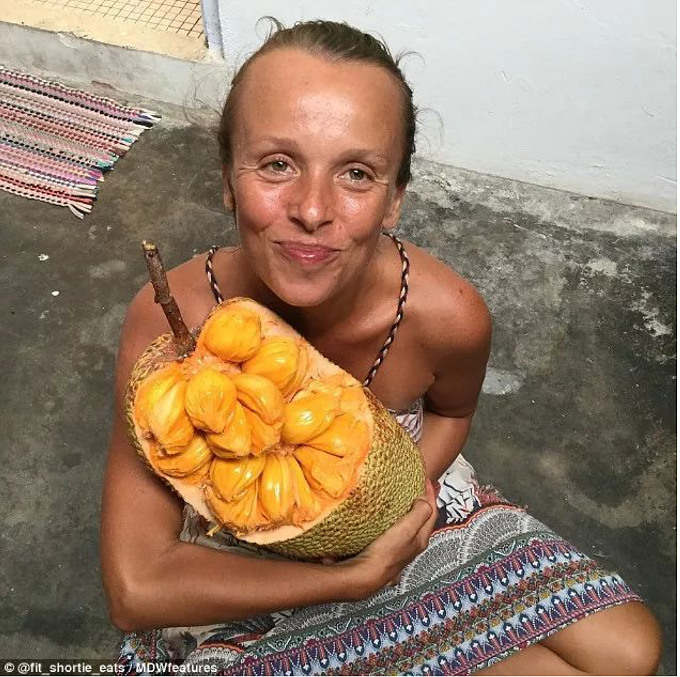 丈夫出轨女助理，她选择原谅！贝嫂新片自曝：为瘦患厌食症，从不吃油奶肉（组图） - 11