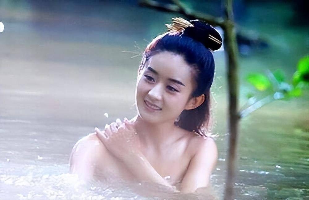 赵丽颖:节目落水无人营救,得罪杨幂被全网黑,她做错了什么?(组图) - 6