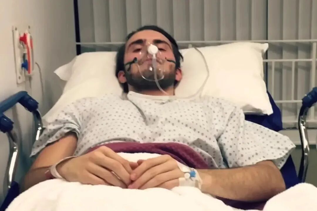 小哥吃啥都塞进不去，拖12年没确诊！没想到他自己看视频治好了...（组图） - 4