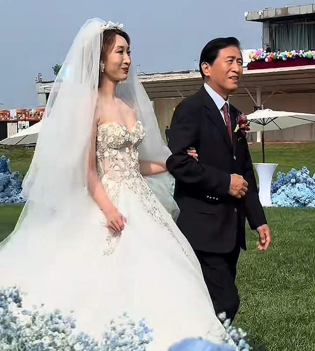北京富二代大婚，宋祖英、朱时茂等多位大咖现身，豪奢场面令人炫目（组图） - 1