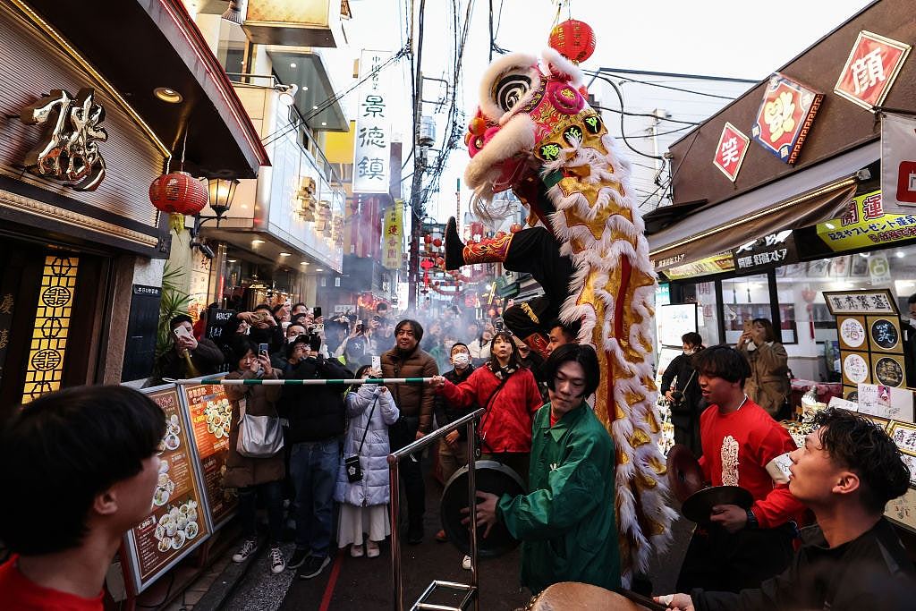 日本在留外国人近400万创新高，中国人首破90万（组图） - 1