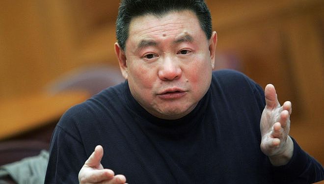 中国第一“女星收割机”！泡28位超美女星，花3亿换肾，最后娶了平平无奇的她...（组图） - 2