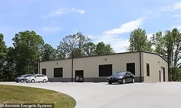 美军工厂惊天爆炸，多人死亡! 建筑瞬间夷为平地，19人失踪，冲击波横扫数十英里（视频/组图） - 8