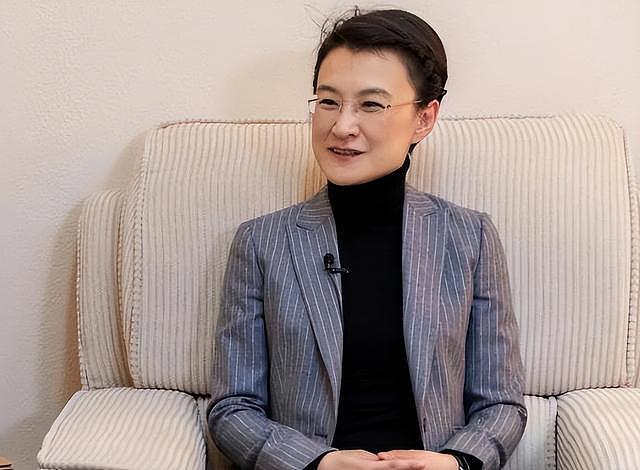 被要求滚出主持界，成为众矢之的，54岁央视主持董倩做错了什么？（组图） - 26