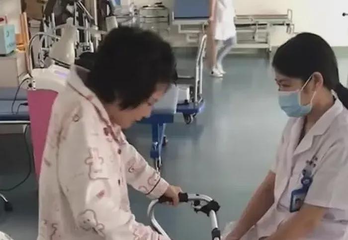 沸腾了!他们官宣离婚,“泰国坠崖案”王暖暖离婚成功,恶魔前夫被判赔50万...(组图) - 4