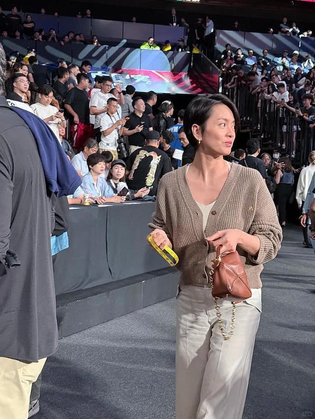 NBA中国赛！章子怡穿透视装，梁朝伟紧张到发抖，姜涛打球被群嘲（组图） - 3