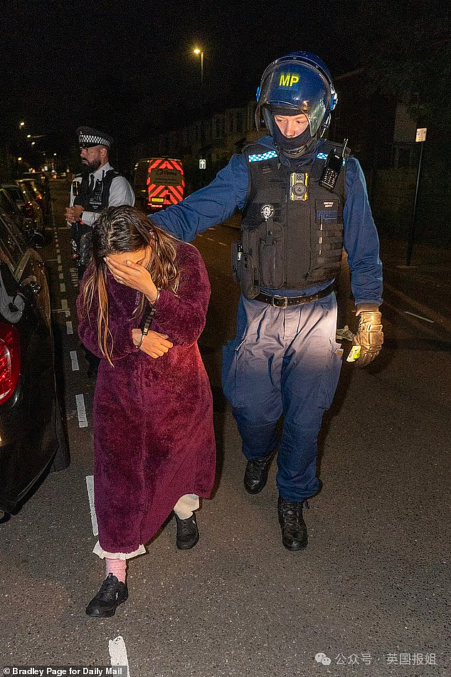 英4万部被盗手机都运去了中国？英警方破获史上最大偷手机案：贩毒都没这赚（组图） - 21