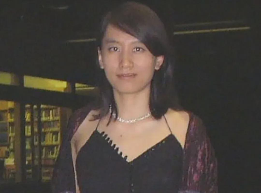太惨!剑桥中国女博士和父亲在公寓孤死,被发现时已露白骨:曾写博客“想吃妈妈做的饭”(组图) - 1