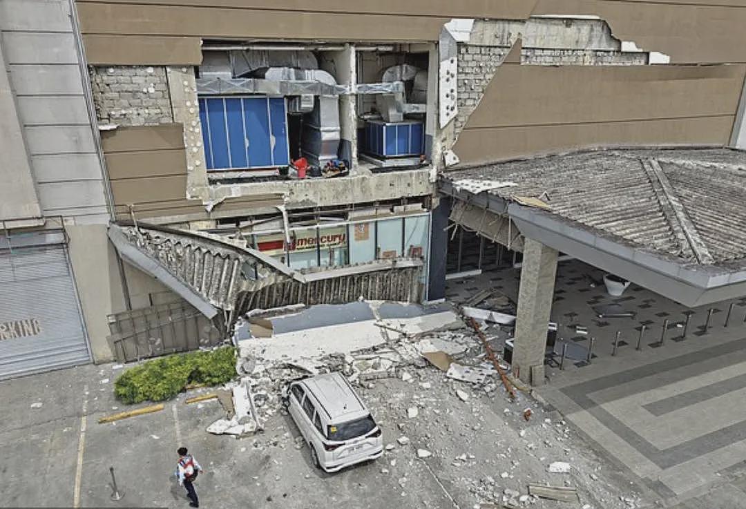 7.4级地震狂袭！