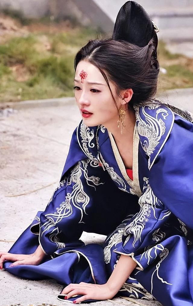 当35岁李沁遇上28岁陈哲远，我才终于明白，为何说CP感是门玄学（组图） - 4