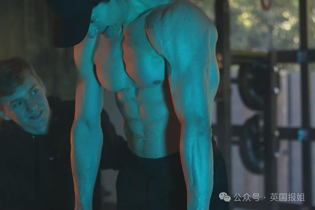 亿万富翁“换血哥”偷打减肥针老了10岁？自曝每天冰敷丁丁、冲击波虐全身，前员工：效果反噬了（组图） - 10