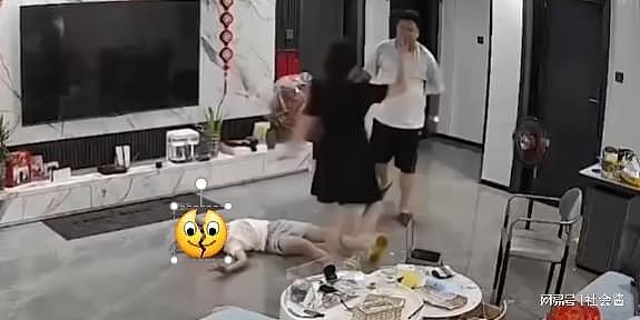 网传两个二婚父母吵架动手，男方失手摔死女方孩子，监控曝光令人心痛（视频/组图） - 1