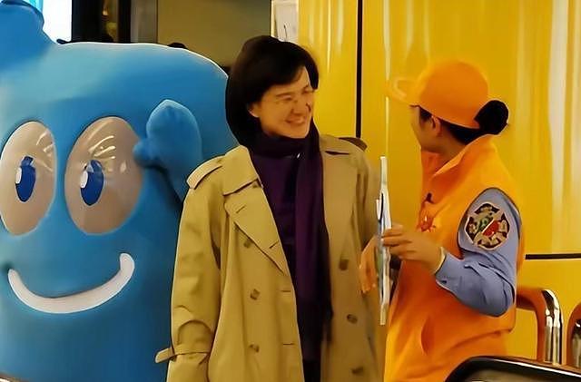 被要求滚出主持界，成为众矢之的，54岁央视主持董倩做错了什么？（组图） - 28