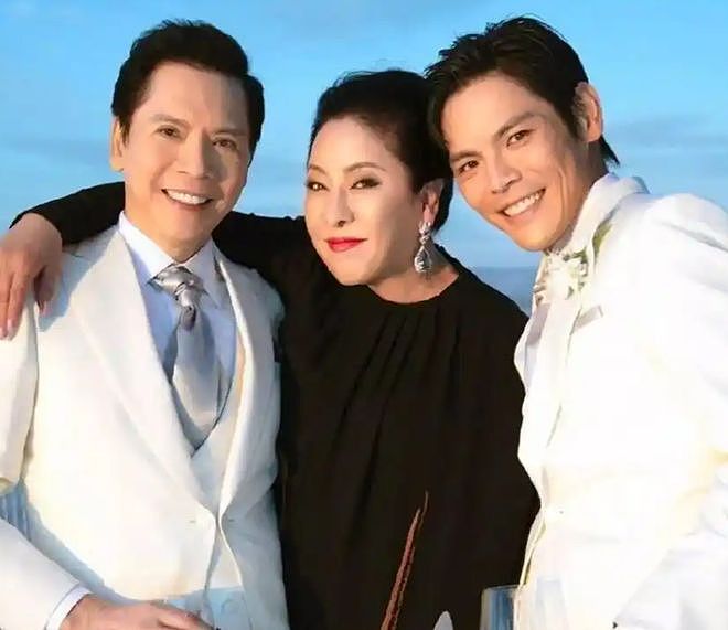 向华强辟谣封神！12亿孙礼+45年零出轨婚姻，藏着豪门的真底色（组图） - 7