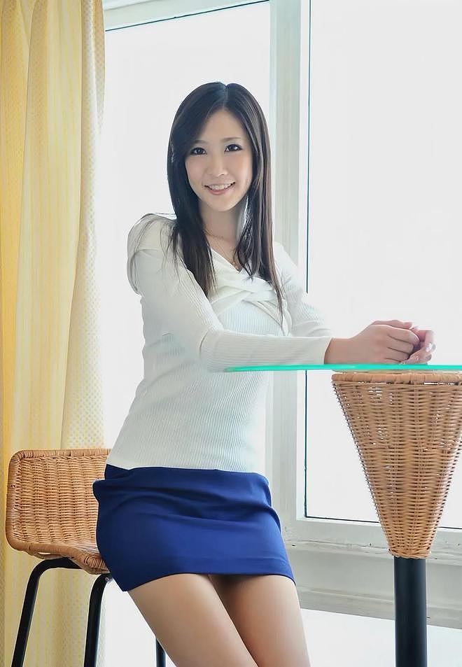【美女】E级女艺人，五官精致，双腿修长九头身，大家应该都认识她（组图） - 9