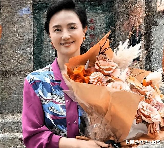 朱媛媛离世5月后,辛柏青再传坏消息:演出取消,悲伤未减引担忧(组图) - 6
