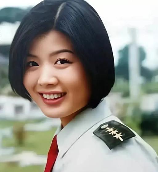 弃原配，娶小三，红了就变心！难怪都8年了，资本大佬仍不用他（组图） - 9