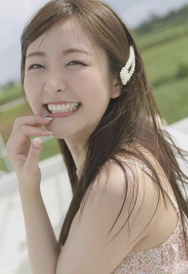 【美女】D杯甜心小魔女，“月牙笑眼”痴女心，让你看了还想看！（组图） - 3