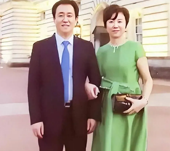 许家印全球12国 550亿元财产被冻结,美国$23亿信托或被击穿!(组图) - 3