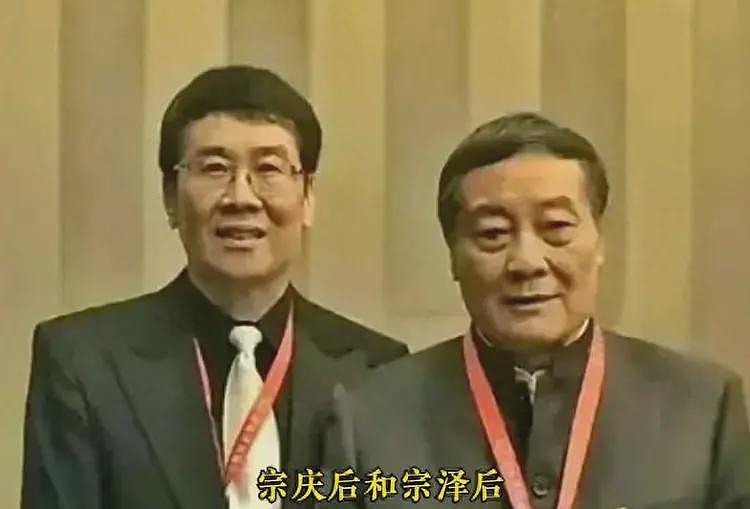 演都不演了!宗馥莉辞职后,宗泽后发文批评,推出竞品和侄女对打(组图) - 1