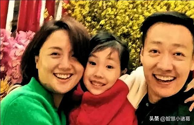 朱媛媛离世5月后,辛柏青再传坏消息:演出取消,悲伤未减引担忧(组图) - 8
