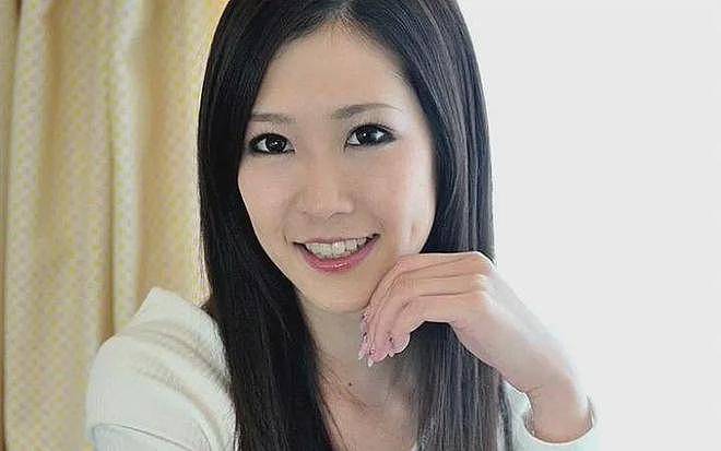 【美女】E级女艺人，五官精致，双腿修长九头身，大家应该都认识她（组图） - 19