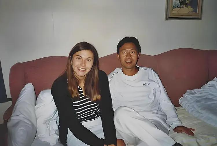 王思聪舅舅跨国杀人案,潜逃21年,雇人肢解目击证人手段残忍(组图) - 10