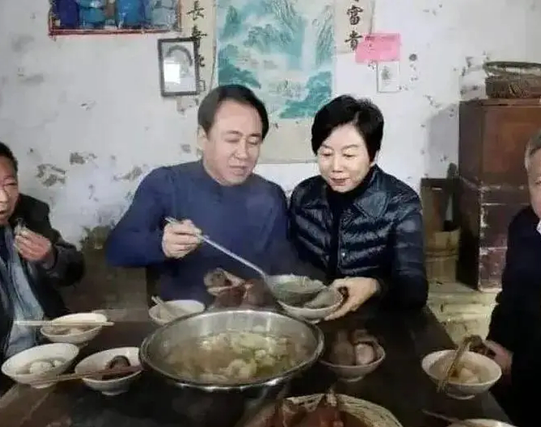许家印全球12国 550亿元财产被冻结,美国$23亿信托或被击穿!(组图) - 4
