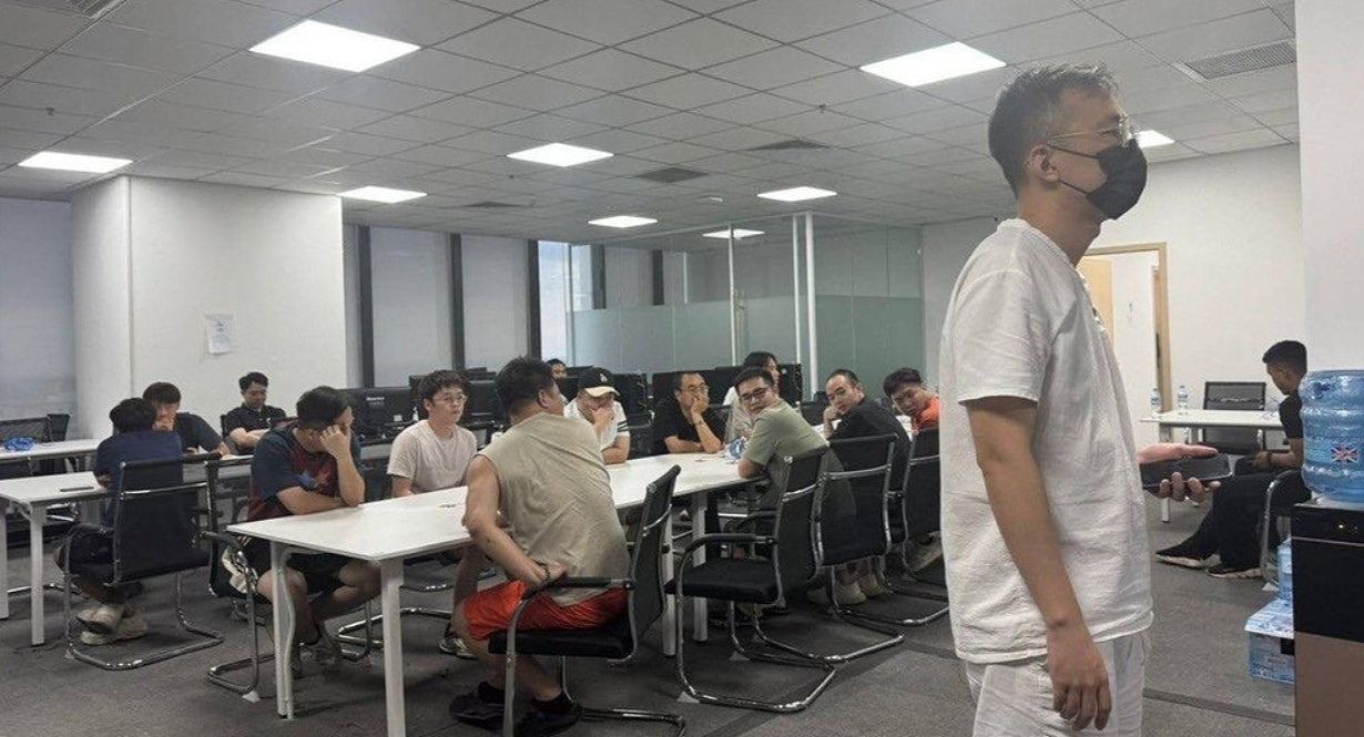 CBD顶级写字楼藏电信诈骗窝点!柬埔寨警方拘80人,包括57名中国人(组图) - 8