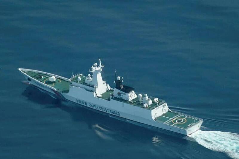 中菲南海冲突再起!菲律宾控中国海警船“蓄意冲撞”公务船(组图) - 1