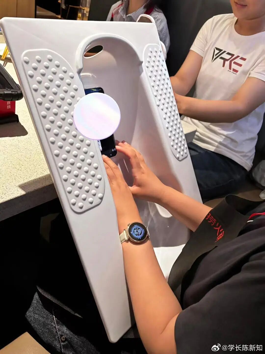 【爆笑】“花了5w装了送客风装修后......” 哈哈哈哈哈哈哈俺不中了(组图) - 57