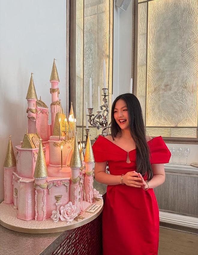 王诗龄16岁生日，李湘王岳伦同框为女儿庆生，生日宴尽显豪华（组图） - 7