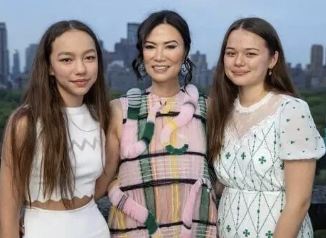 狠人！ 邓文迪“翻盘“ 惊世布局20年，俩女儿躺赢上位，豪门3兄妹出局（组图） - 12