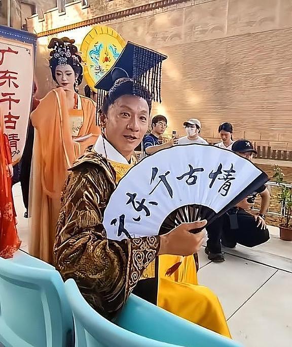 林俊贤景区打工，被妻子抛弃、赔到血本无归，如今成了酒糟鼻老汉（组图） - 3
