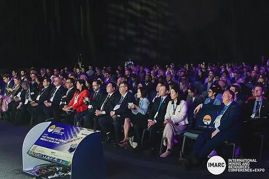 澳媒:中美贸易局势紧绷 澳洲或凭借关键矿产赢得关税谈判筹码 公寓之王Harry Triguboff降价百万元售出黄金海岸公寓豪宅 - 9