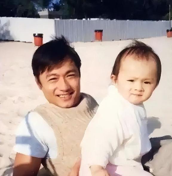 林俊贤景区打工，被妻子抛弃、赔到血本无归，如今成了酒糟鼻老汉（组图） - 11
