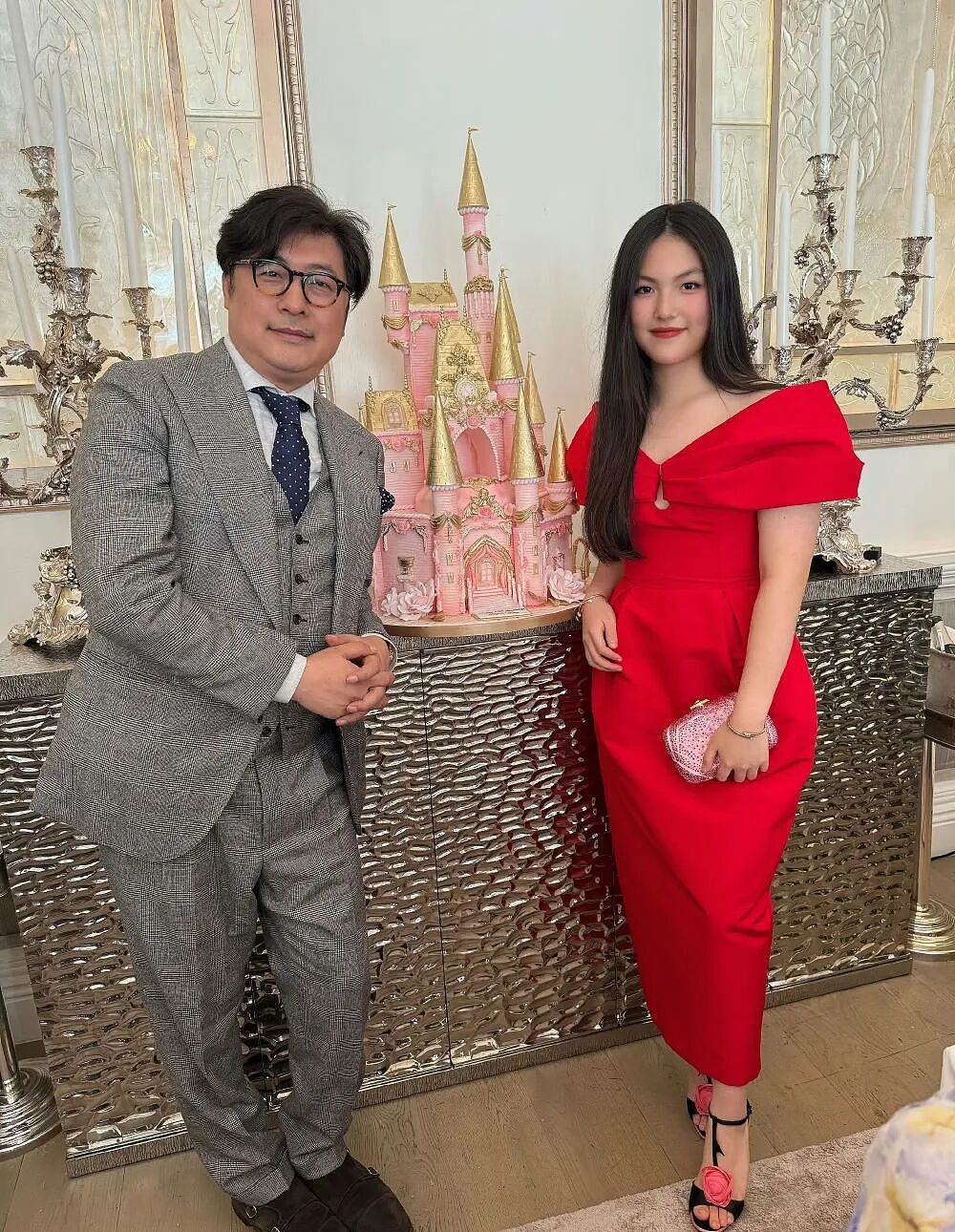 王诗龄过16岁生日,李湘王岳伦离婚4年合体,女儿不发与爸爸合照引热议(组图) - 3