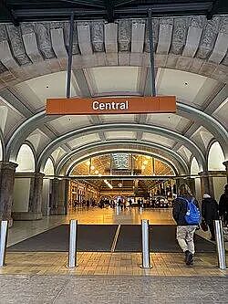 悉尼Central火车站电梯2年修不好，所有人都在疯狂吐槽...（组图） - 3