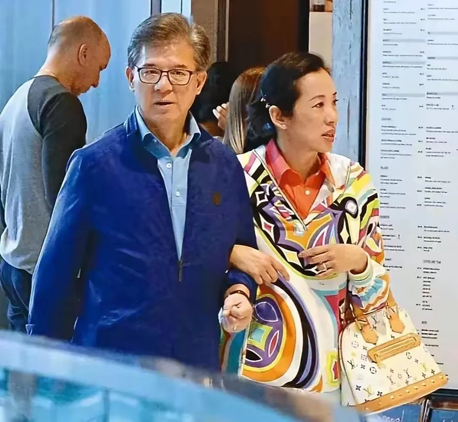 50+再嫁百亿豪门，郭晶晶婆婆现在过得好吗？（组图） - 49