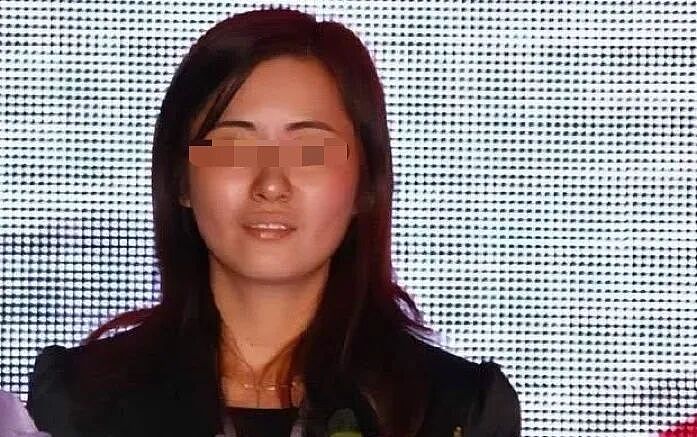 纵身一跃，神秘富豪！妻子继承70亿后，如今以330亿身价雄霸上海（组图） - 1