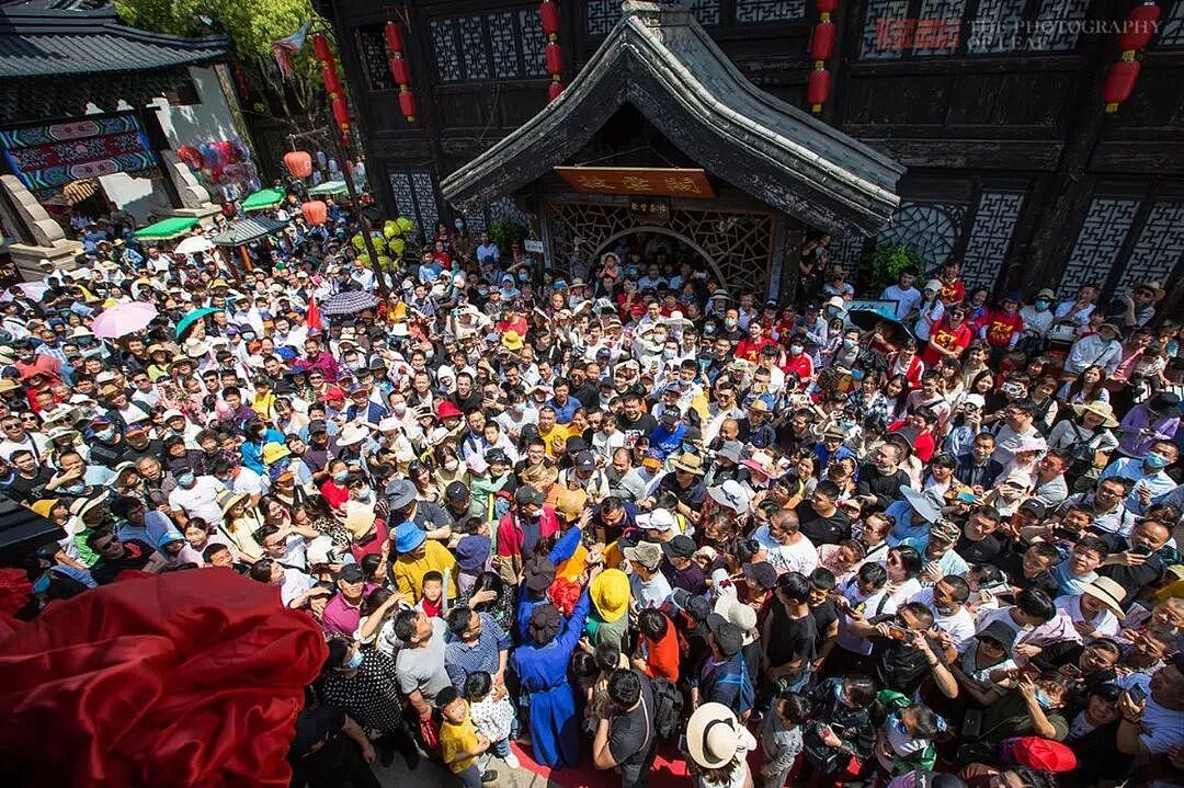 8.8亿人次穷游，却捧红一个阿里“富二代”（组图） - 2