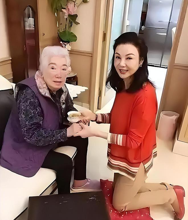 谢玲玲曝豪门潜规则！磕头生子只是冰山一角，第三条坚决不能忍（组图） - 1