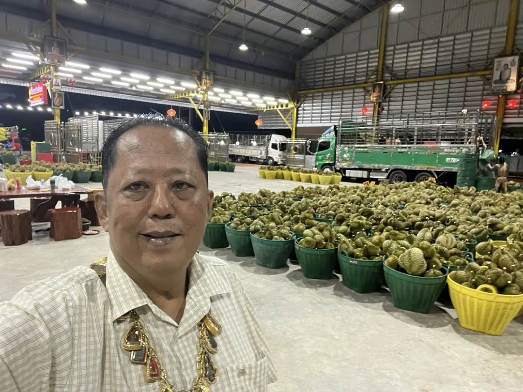泰榴莲大亨怒斥儿子和侄媳不检点，巨额悬赏暴打！“我所有财产给孙女！”（组图） - 2