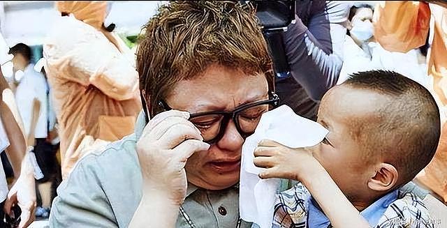 “藏”了30多年，韩红父亲竟是家喻户晓的他，怪不得都不敢得罪（组图） - 11