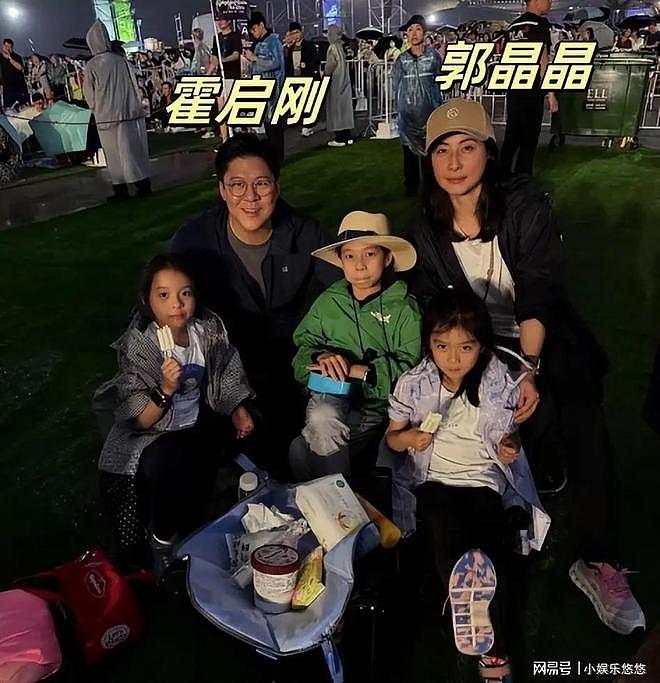 钱再多有什么用？46岁霍启刚的婚后生活，给所有豪门夫妻提了个醒（组图） - 4