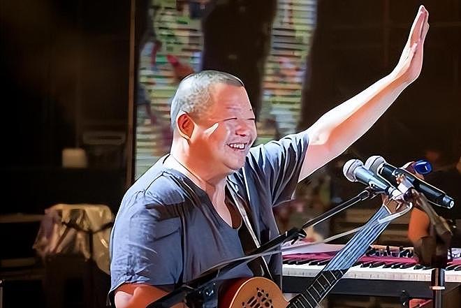 她连上5次春晚，私下却和恩师同居怀孕被骗流产，今57岁依然单身（组图） - 4