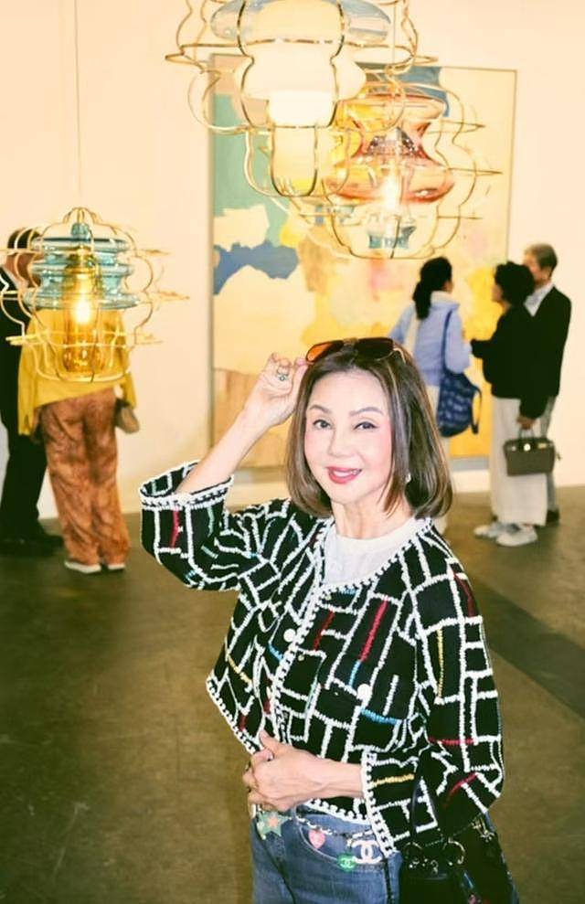初代琼瑶女郎罕谈豪门家规！每天要向婆婆敬茶（组图） - 1