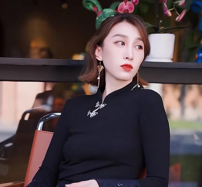知名女星嫁豪门，30万鲜花铺路，宋祖英朱时茂捧场（组图） - 14