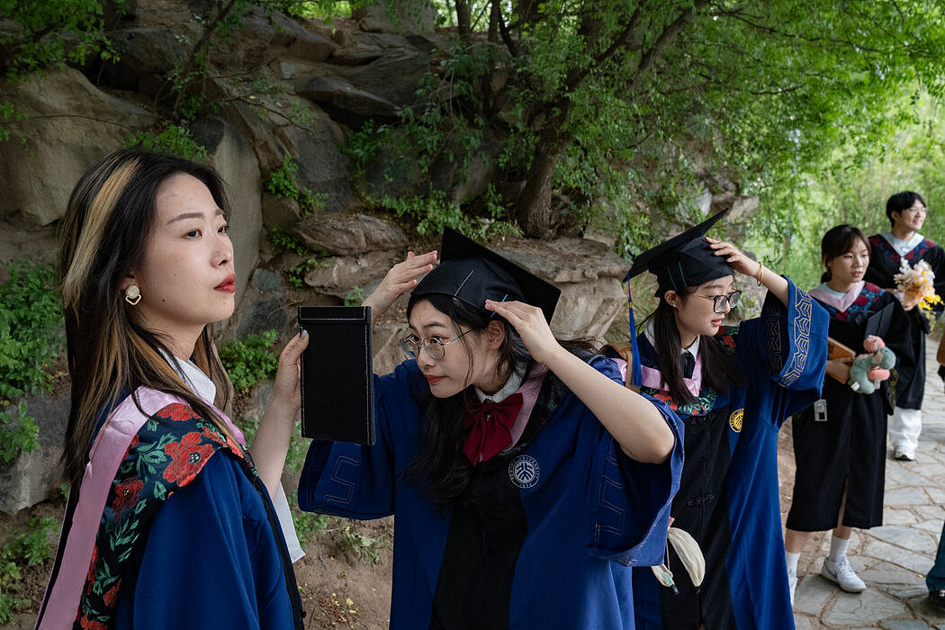 纽时：中国举办全球妇女峰会，但打压女性权益活动（组图） - 3