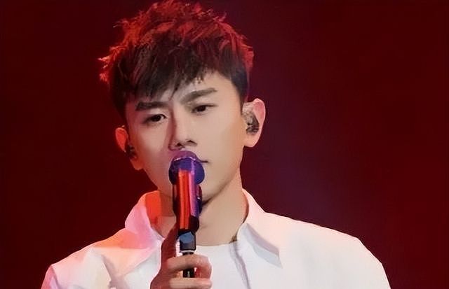 张杰演唱会突发意外,一个举动暴露他的真实人品,创造乐坛奇迹(组图) - 10